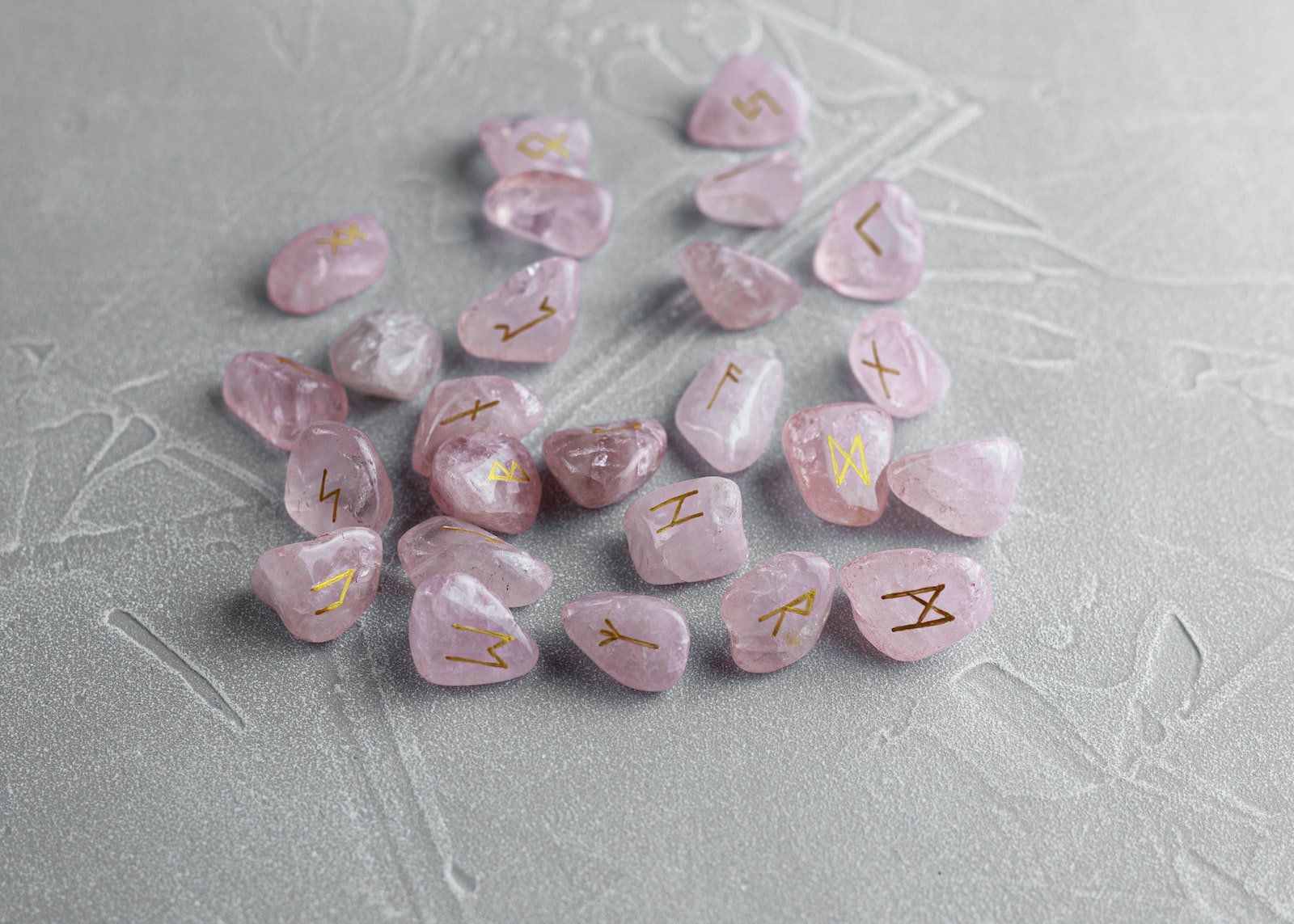 pink and red heart shaped candies